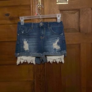 Shorts w/ Pockets sticking out, size 7